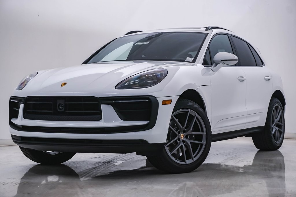 2025 Porsche Macan  1