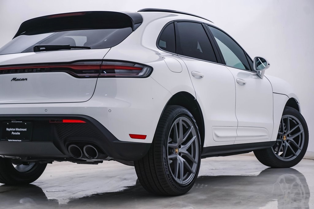 2025 Porsche Macan  10