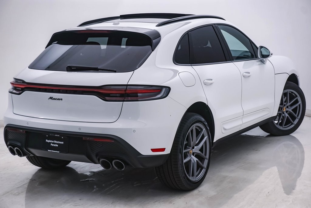 2025 Porsche Macan  11