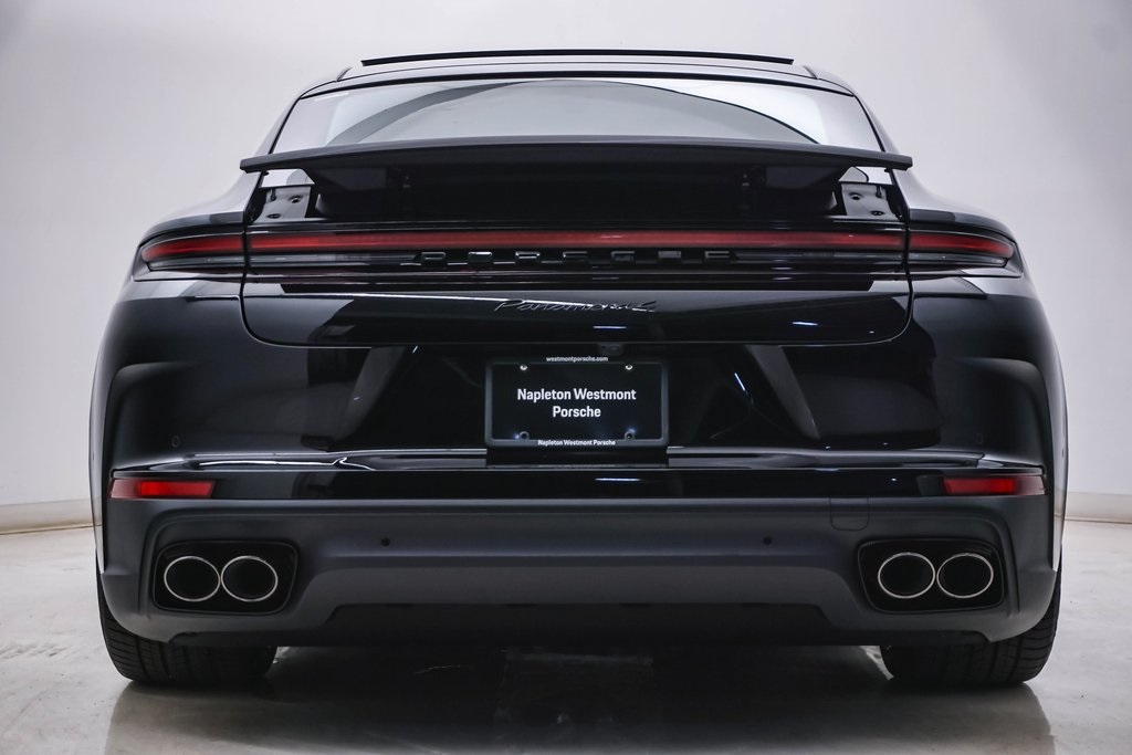 2025 Porsche Panamera 4 8