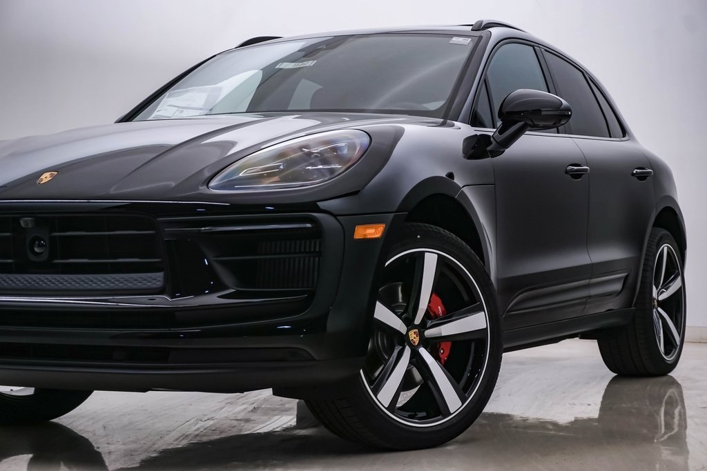 2025 Porsche Macan S 2