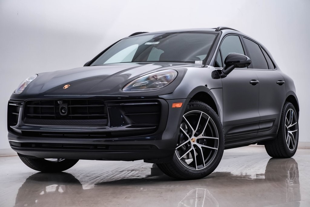 2025 Porsche Macan  1