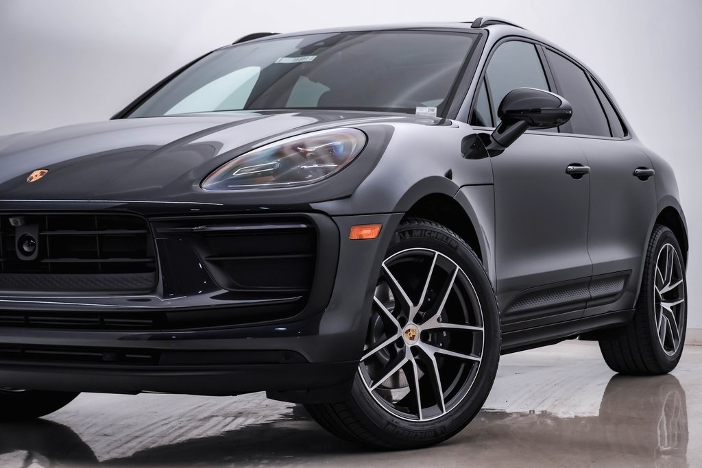 2025 Porsche Macan  2