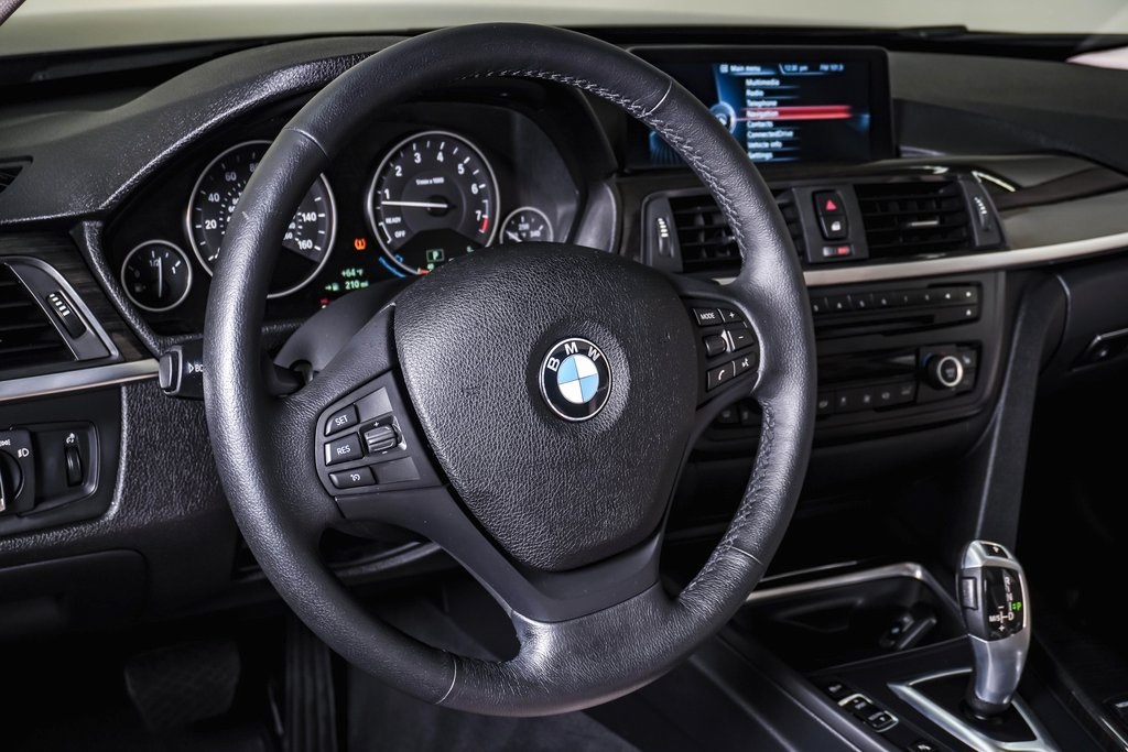 2015 BMW 3 Series 320i xDrive 19