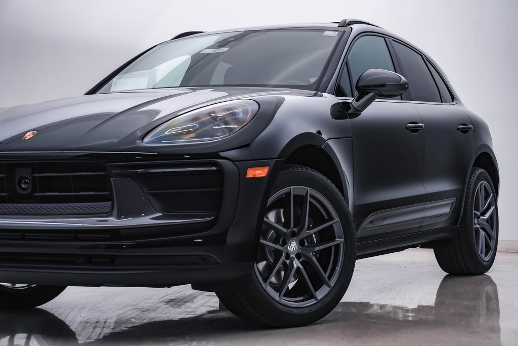 2025 Porsche Macan T 2