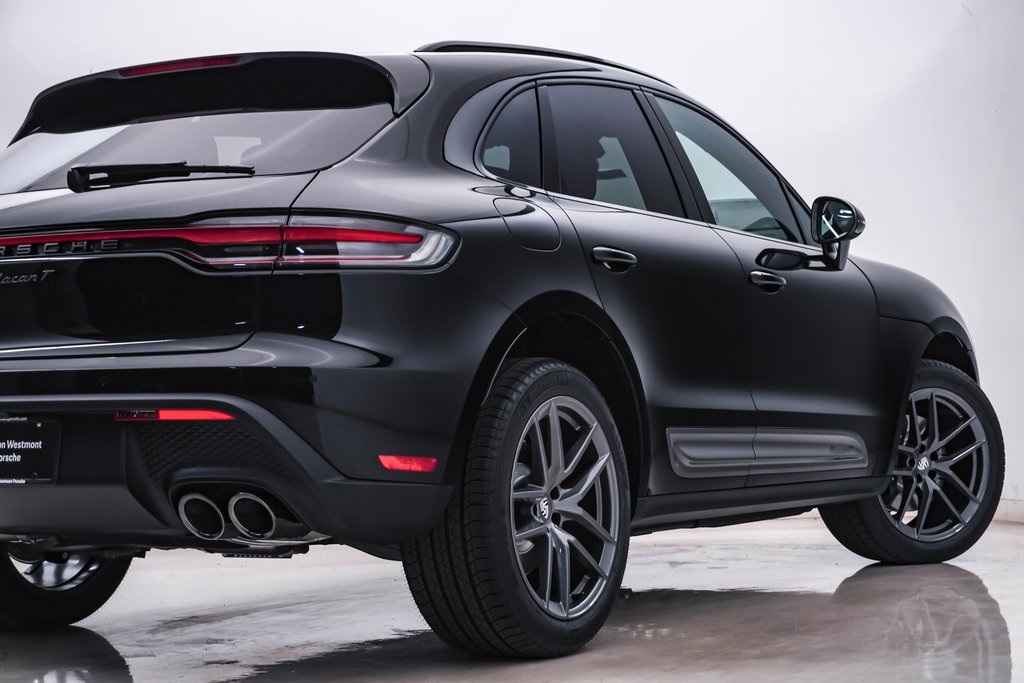 2025 Porsche Macan T 10