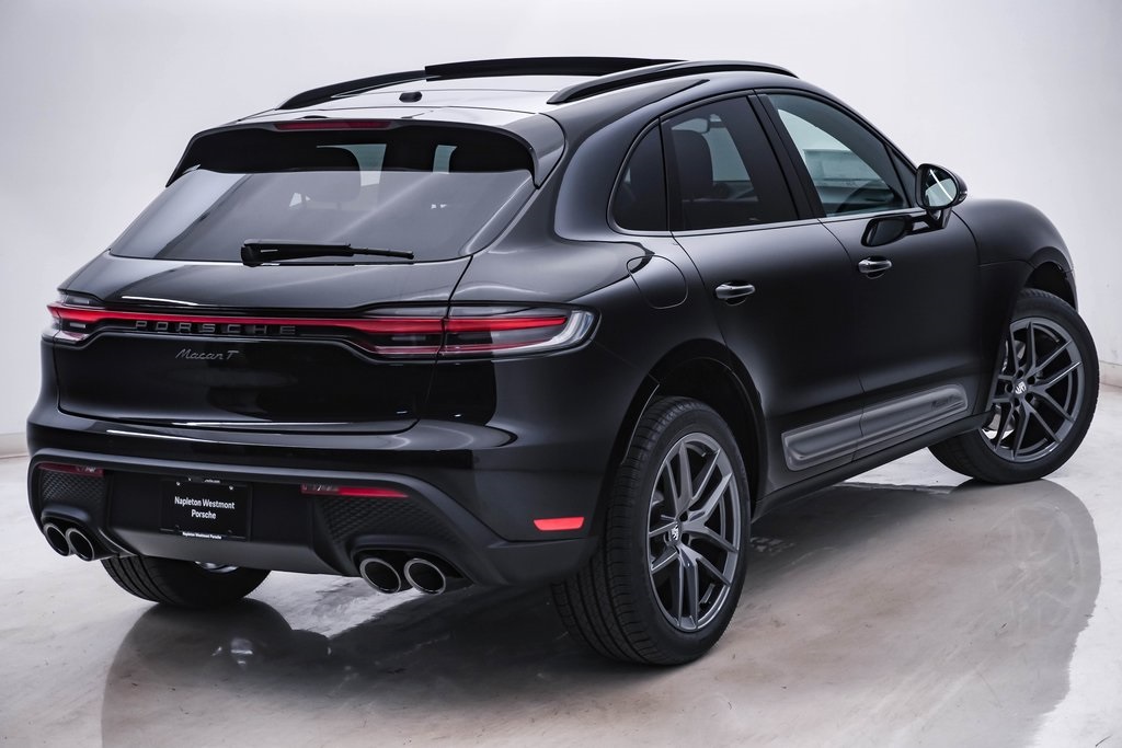 2025 Porsche Macan T 11