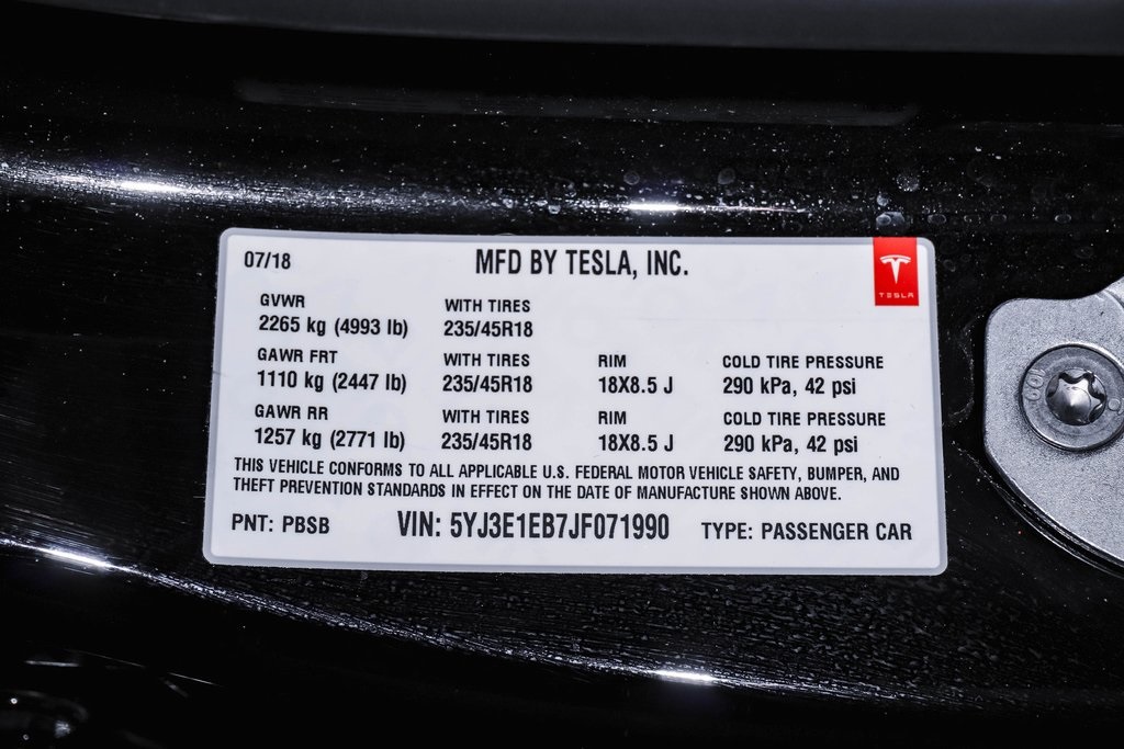 2018 Tesla Model 3 Performance 29