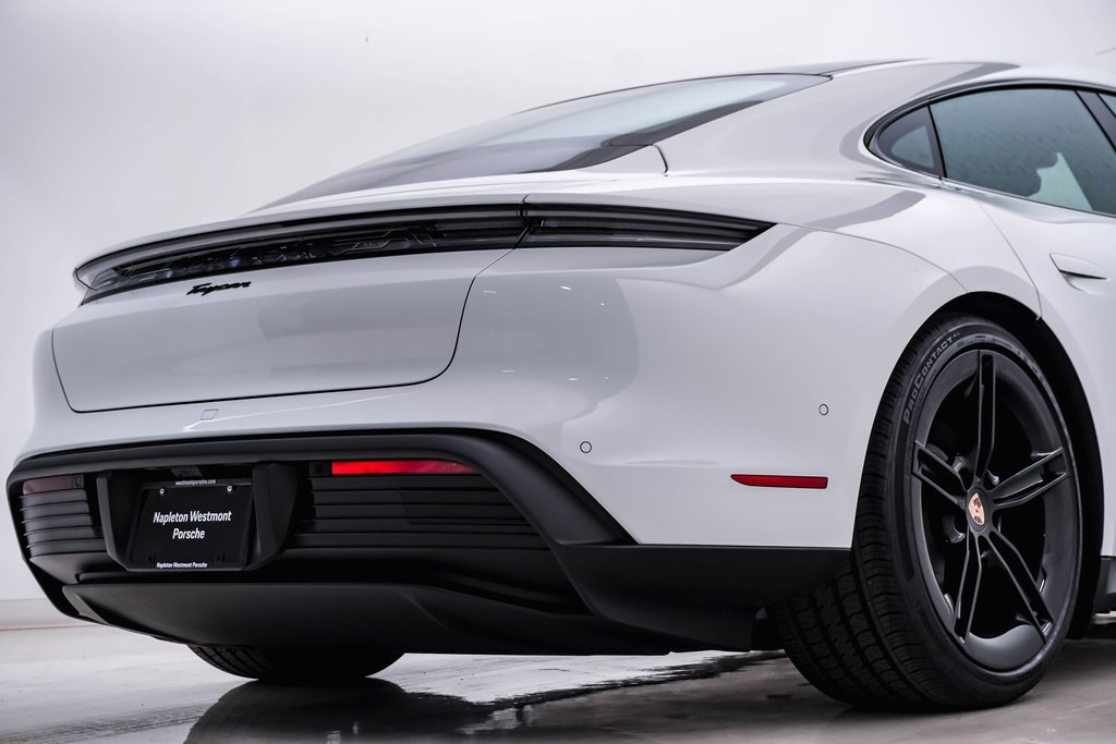 2025 Porsche Taycan  12