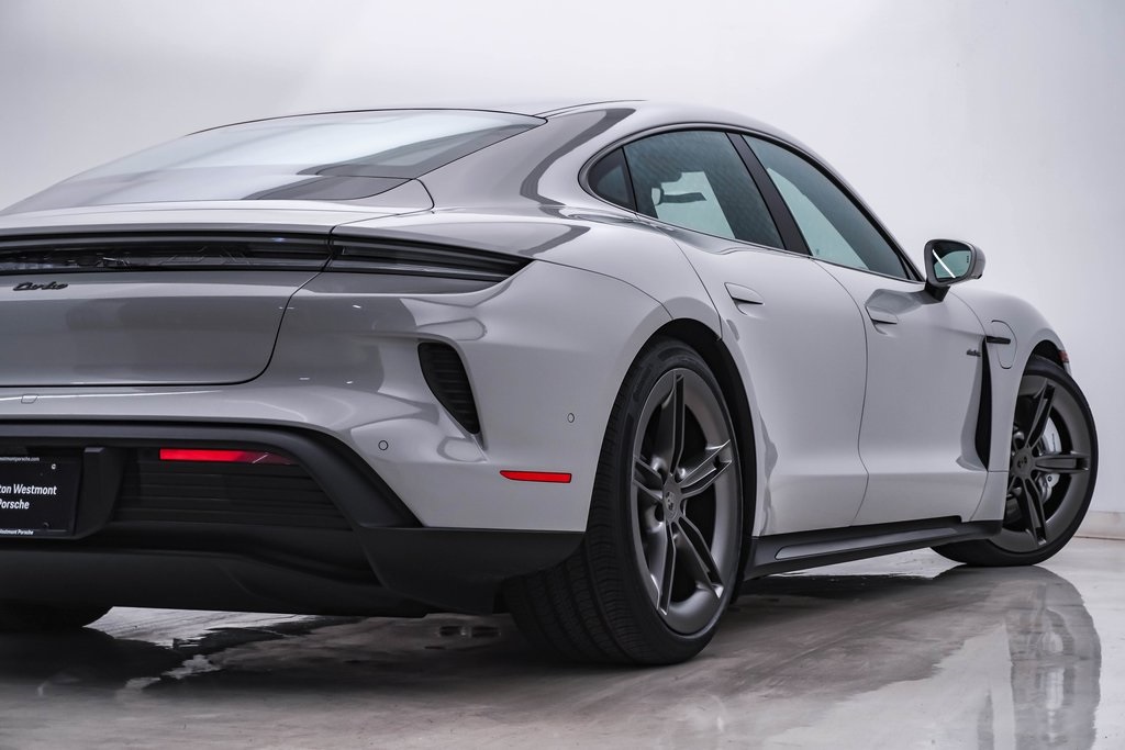 2025 Porsche Taycan Turbo 10