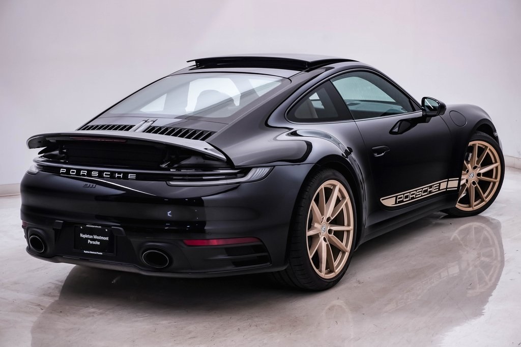 2024 Porsche 911 Carrera 10