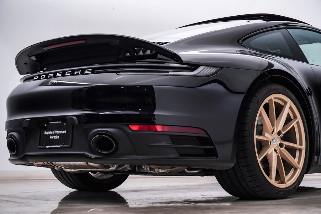 2024 Porsche 911 Carrera 11