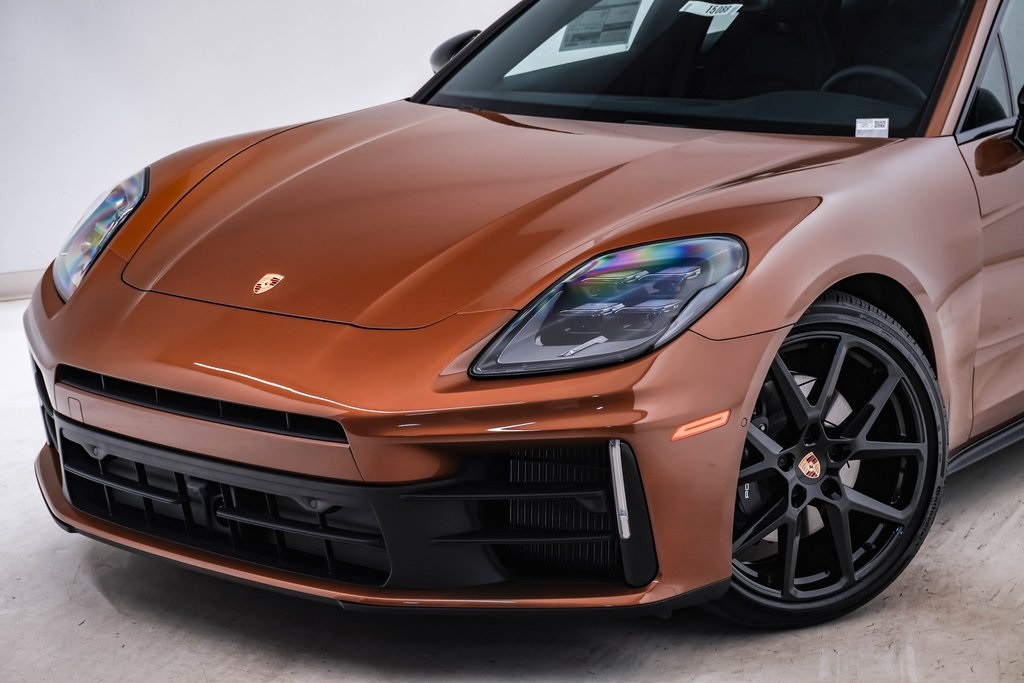 2025 Porsche Panamera 4 4