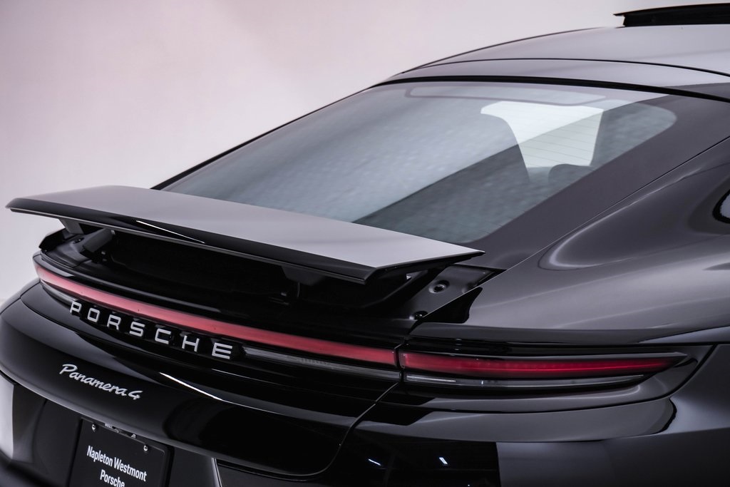 2025 Porsche Panamera 4 13