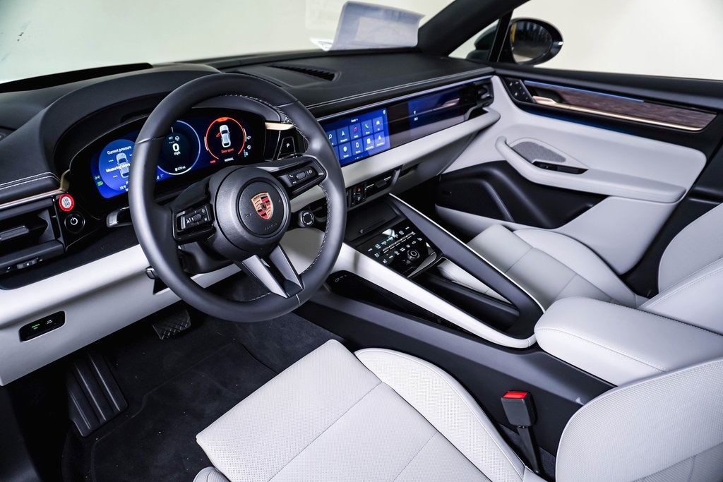 2024 Porsche Macan Electric 4 19