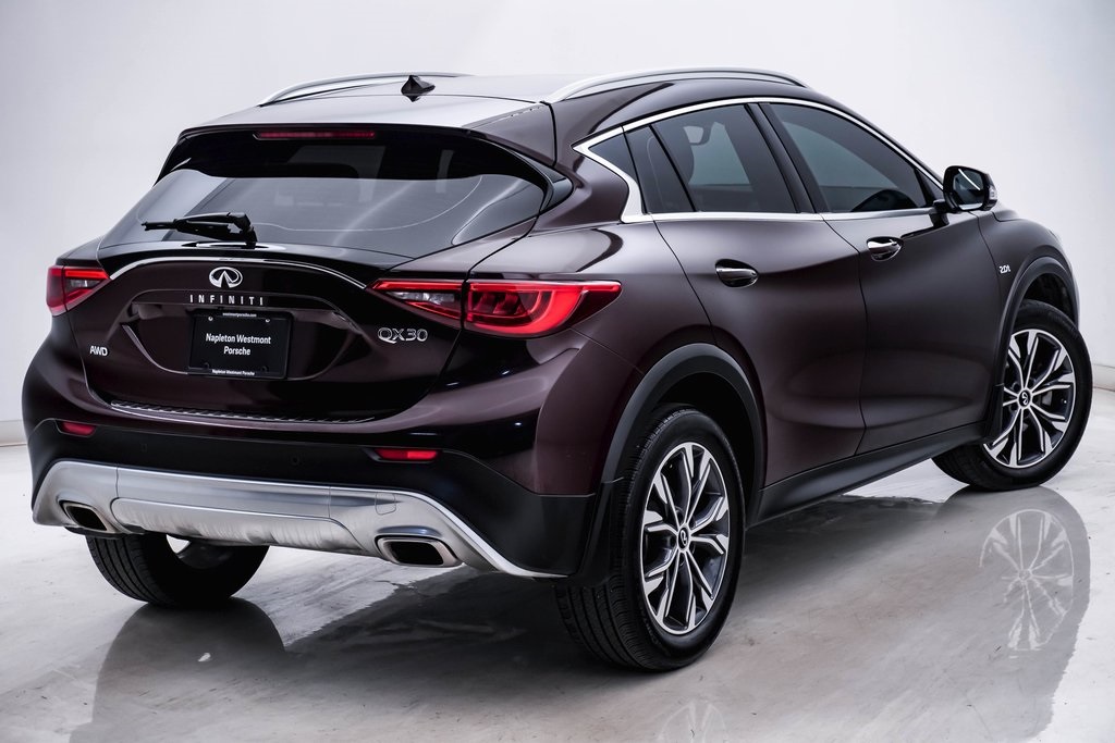 2019 INFINITI QX30 LUXE 11