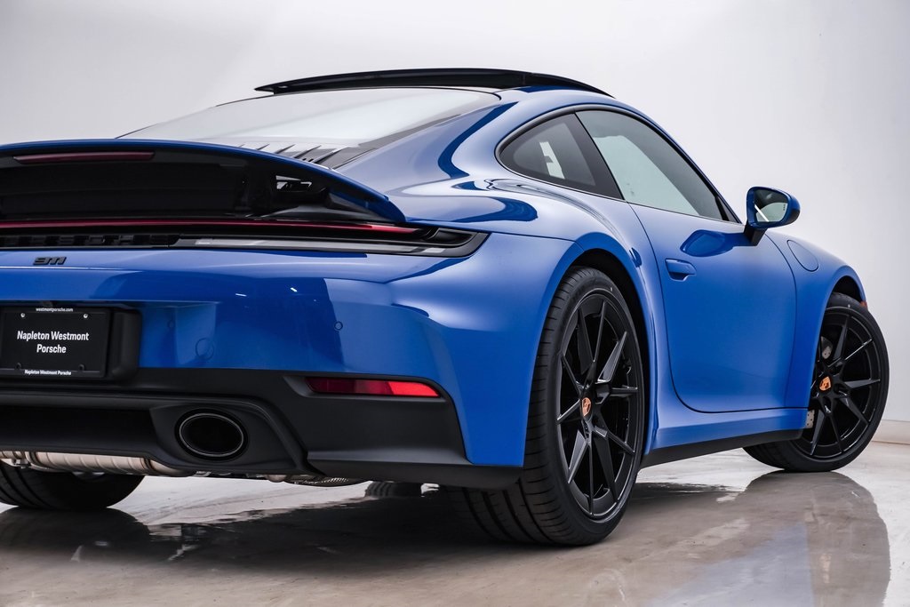 2025 Porsche 911 Carrera 10