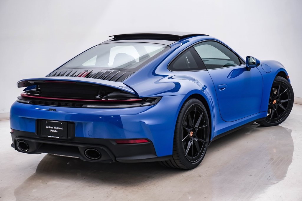 2025 Porsche 911 Carrera 11