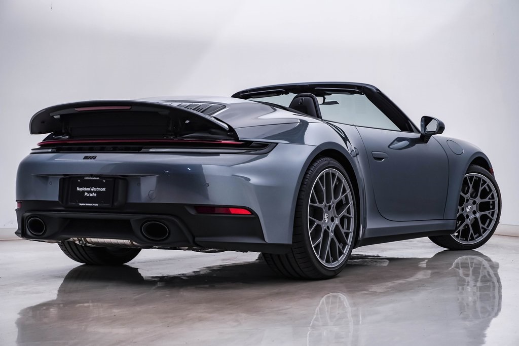 2025 Porsche 911 Carrera 11