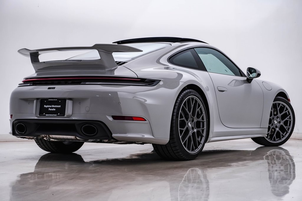 2025 Porsche 911 Carrera 9