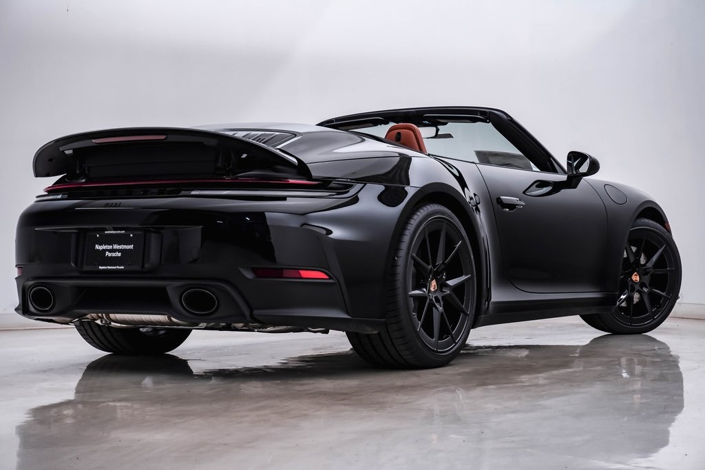 2025 Porsche 911 Carrera 11