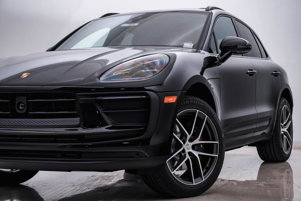 2025 Porsche Macan  2