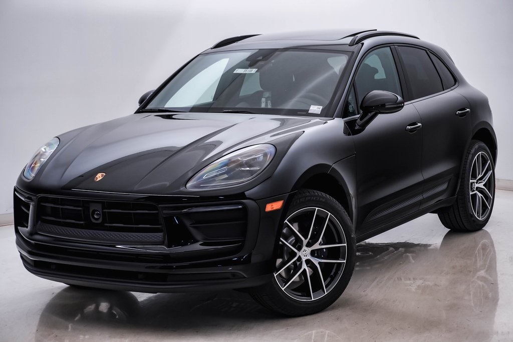 2025 Porsche Macan  3