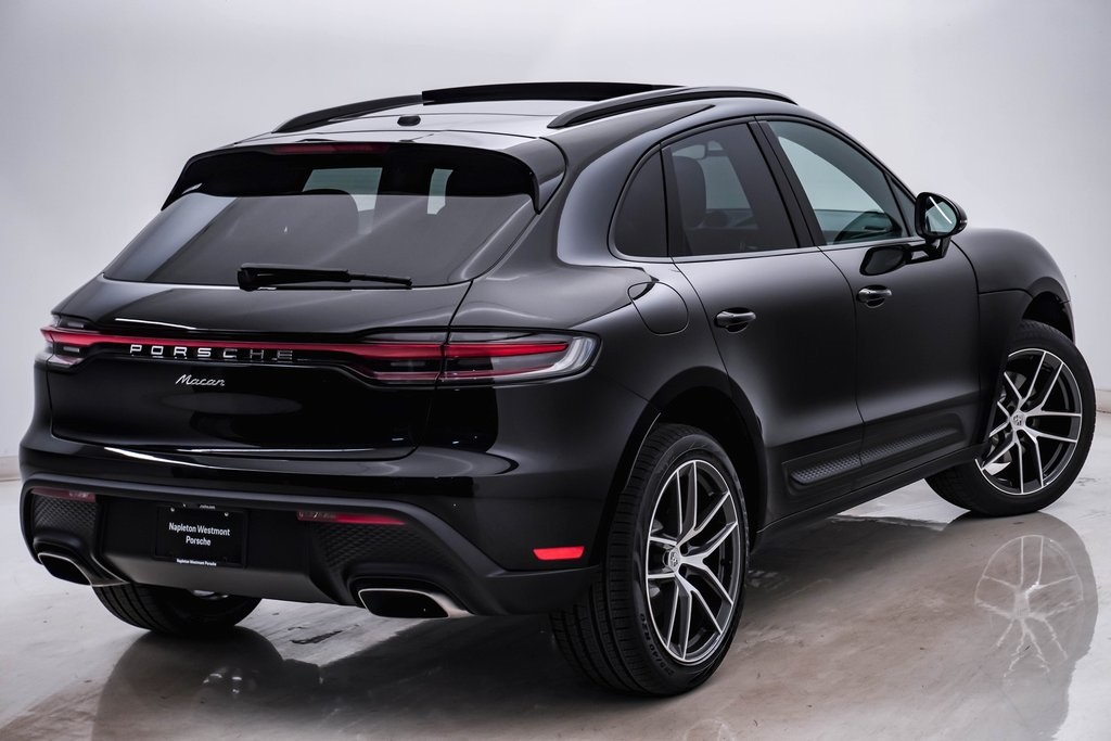 2025 Porsche Macan  11