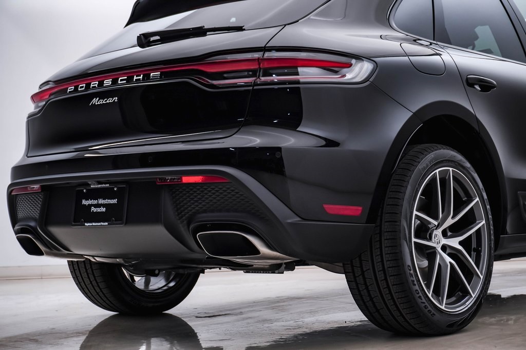 2025 Porsche Macan  12