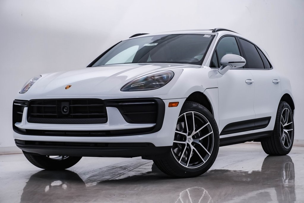 2025 Porsche Macan  1