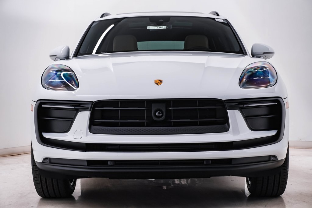 2025 Porsche Macan  6