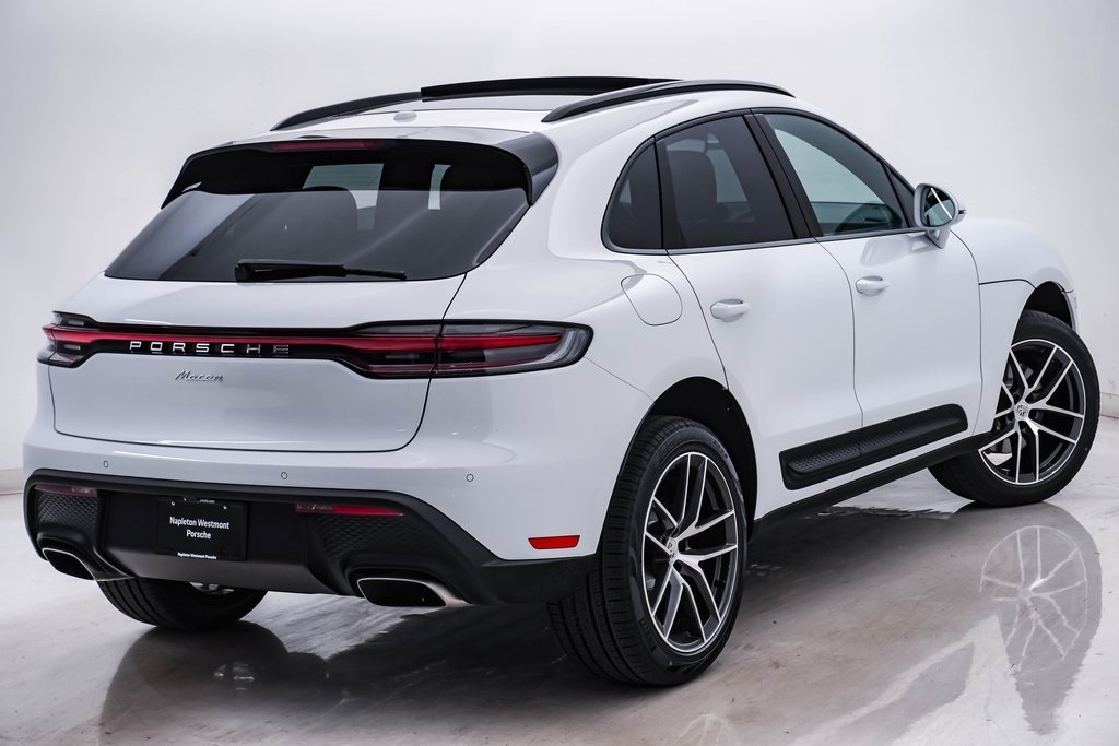 2025 Porsche Macan  11