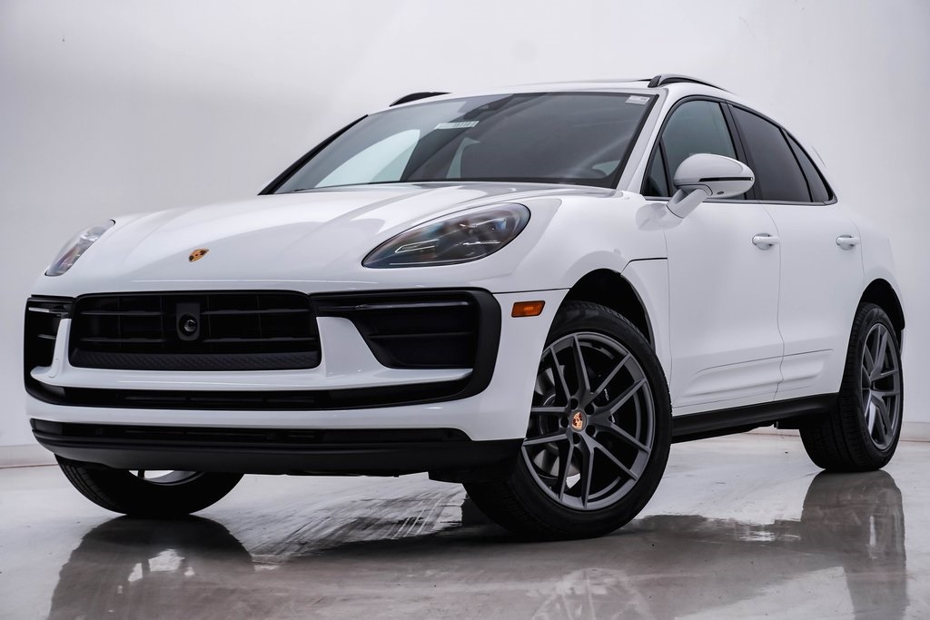 2025 Porsche Macan  1