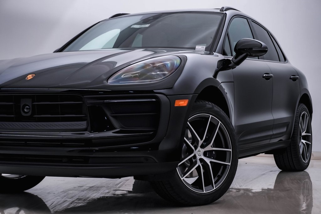 2025 Porsche Macan  2