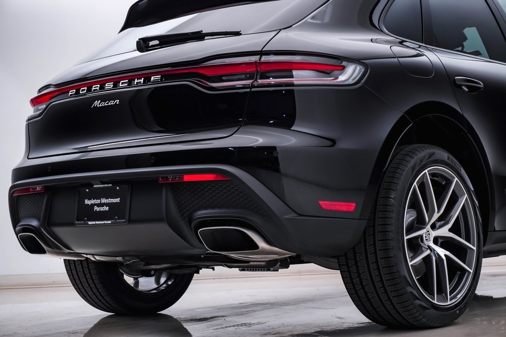 2025 Porsche Macan  11