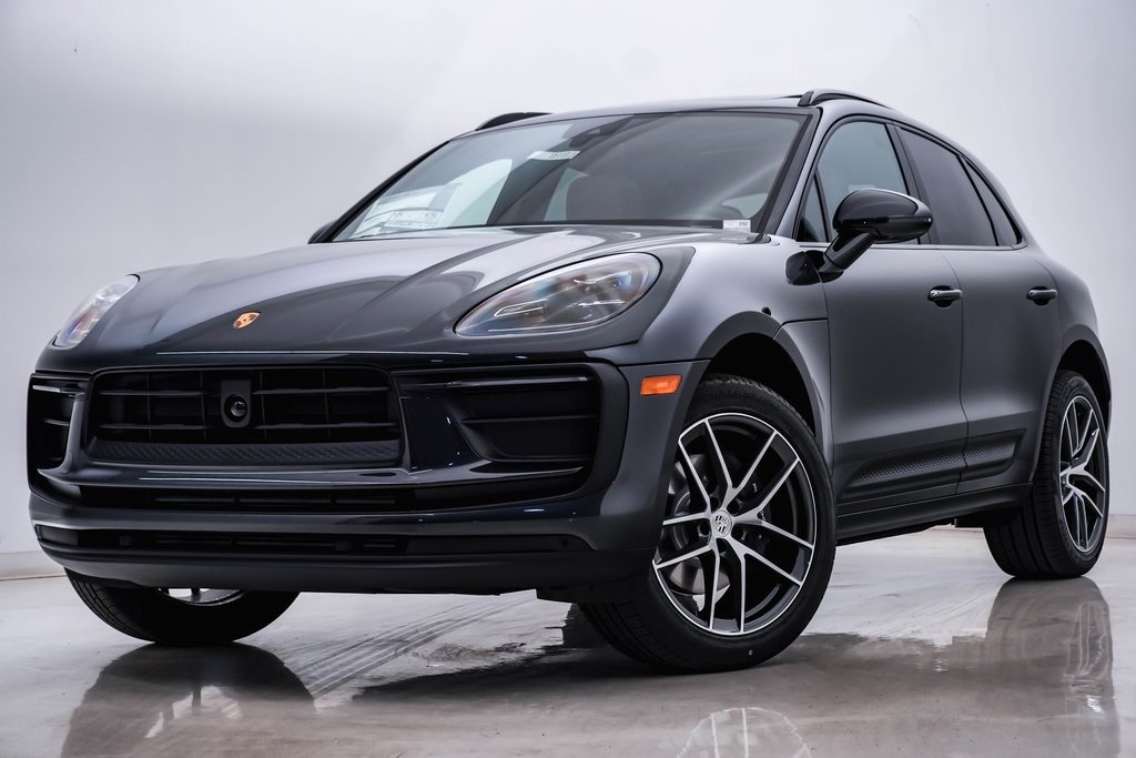 2025 Porsche Macan  1