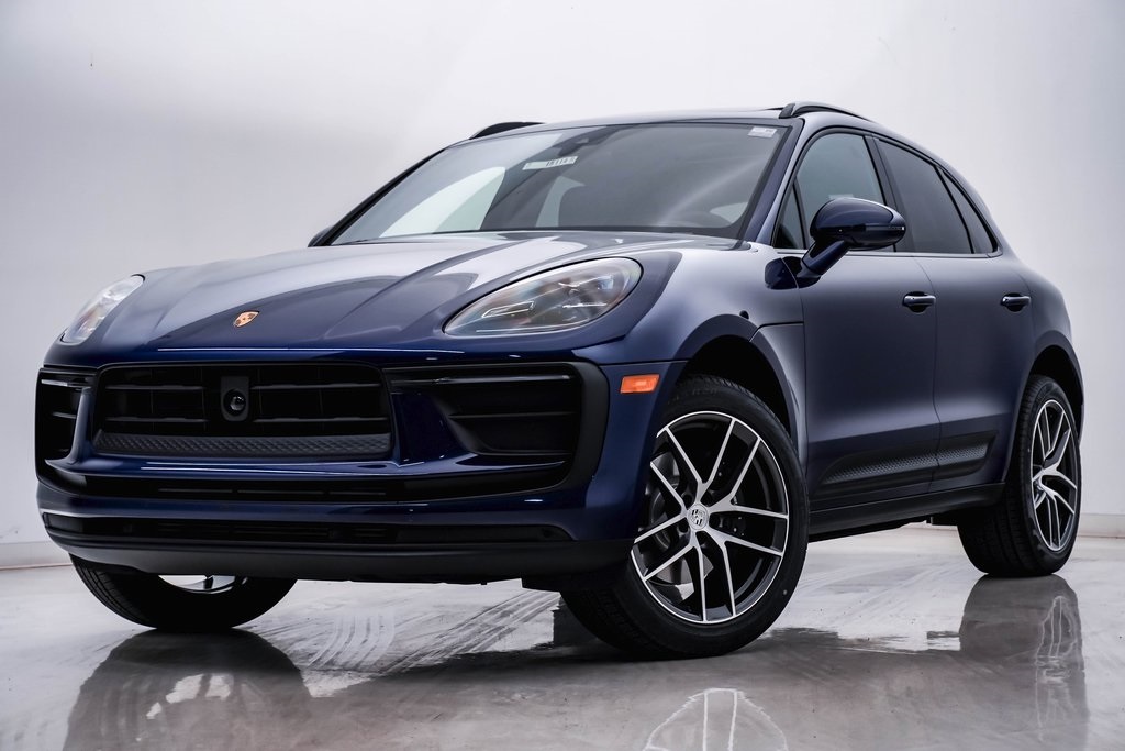 2025 Porsche Macan  1