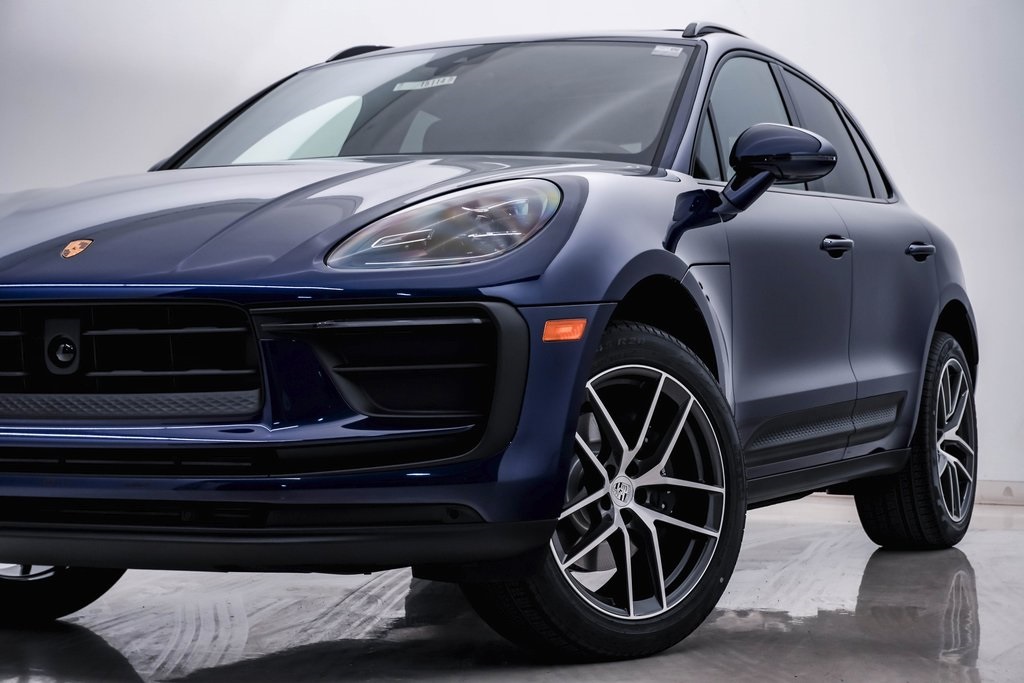 2025 Porsche Macan  2