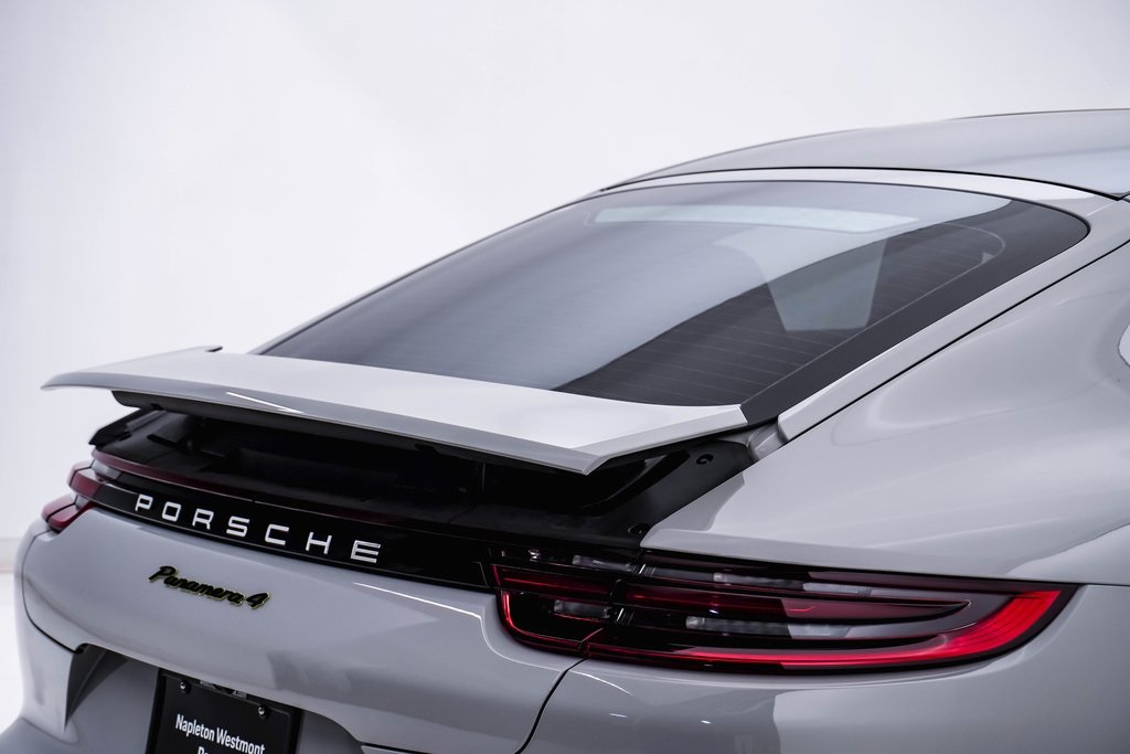 2018 Porsche Panamera E-Hybrid 4 12