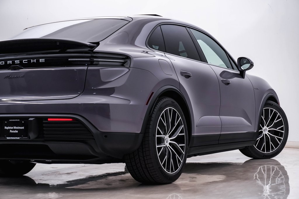 2024 Porsche Macan Electric 4 10