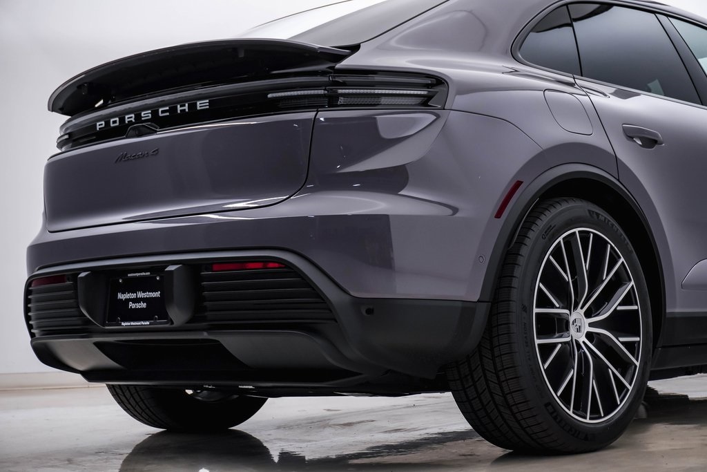 2024 Porsche Macan Electric 4 12