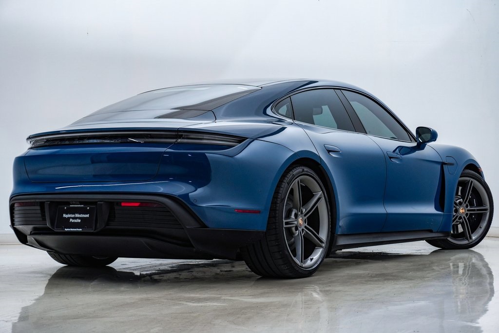 2022 Porsche Taycan 4S 9