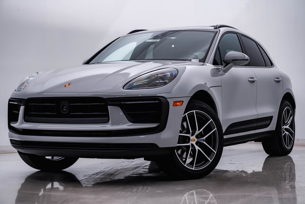 2025 Porsche Macan  1