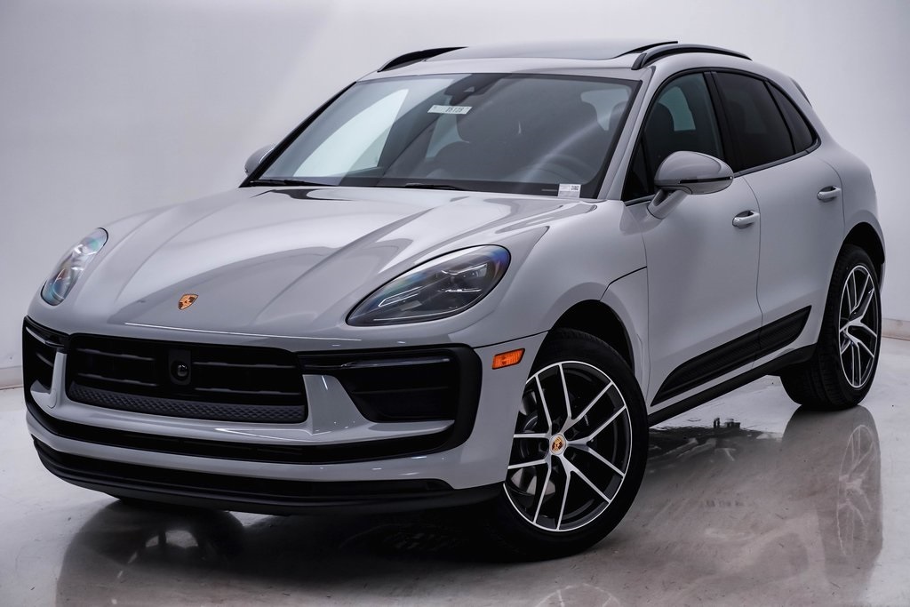 2025 Porsche Macan  3