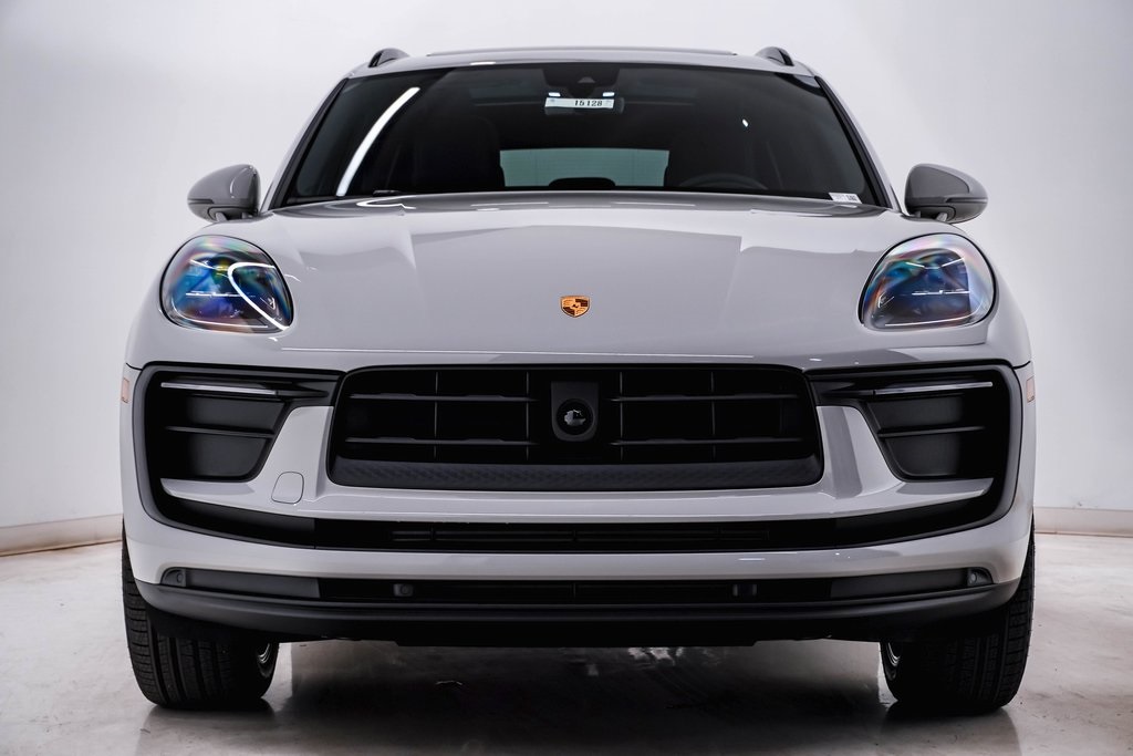 2025 Porsche Macan  6