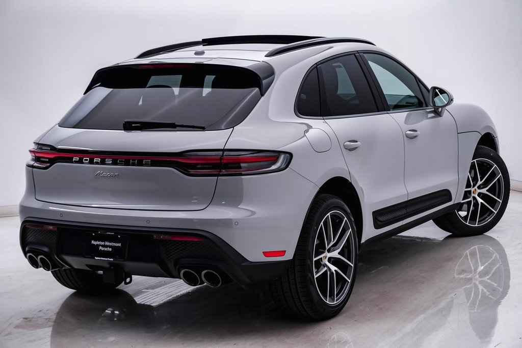 2025 Porsche Macan  11