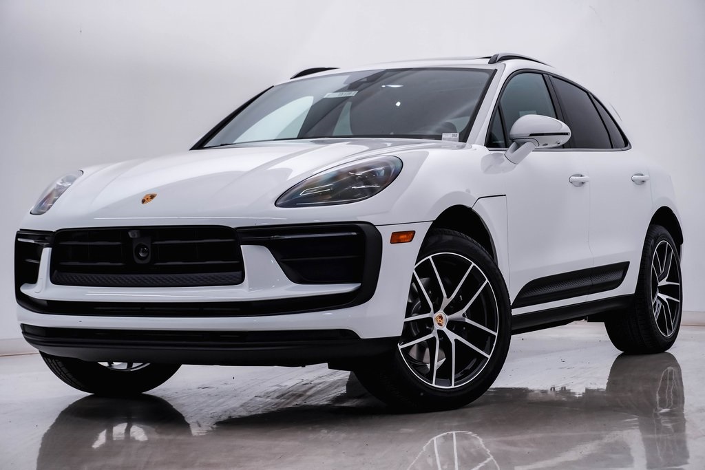 2025 Porsche Macan  1