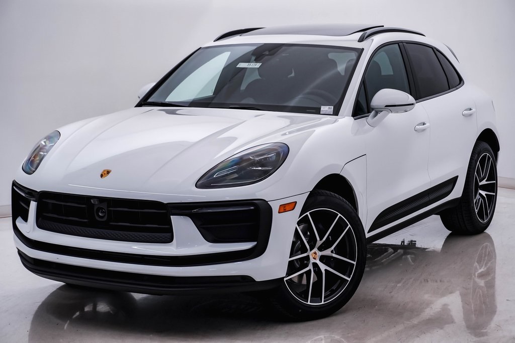 2025 Porsche Macan  3