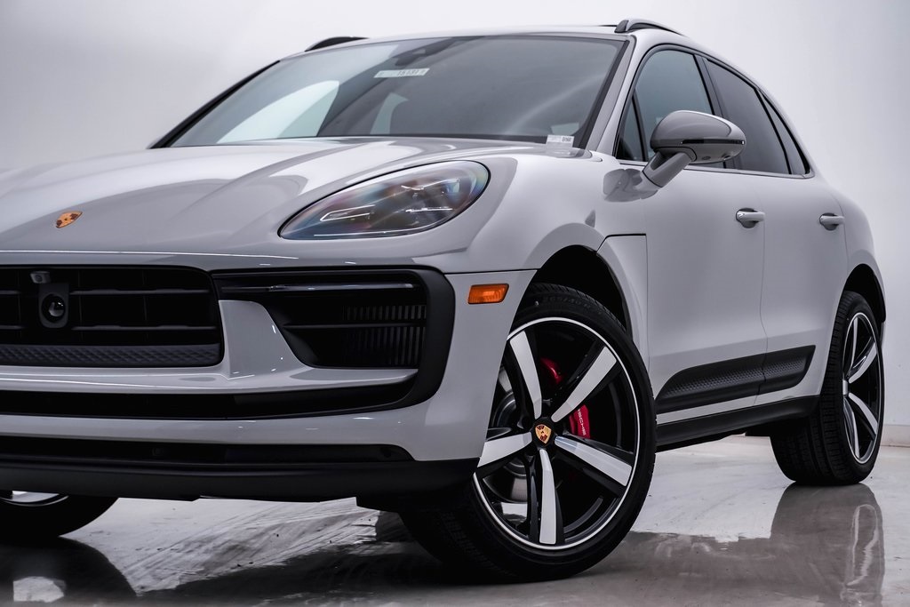 2025 Porsche Macan S 2