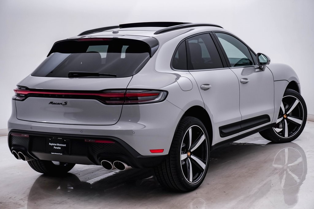 2025 Porsche Macan S 11